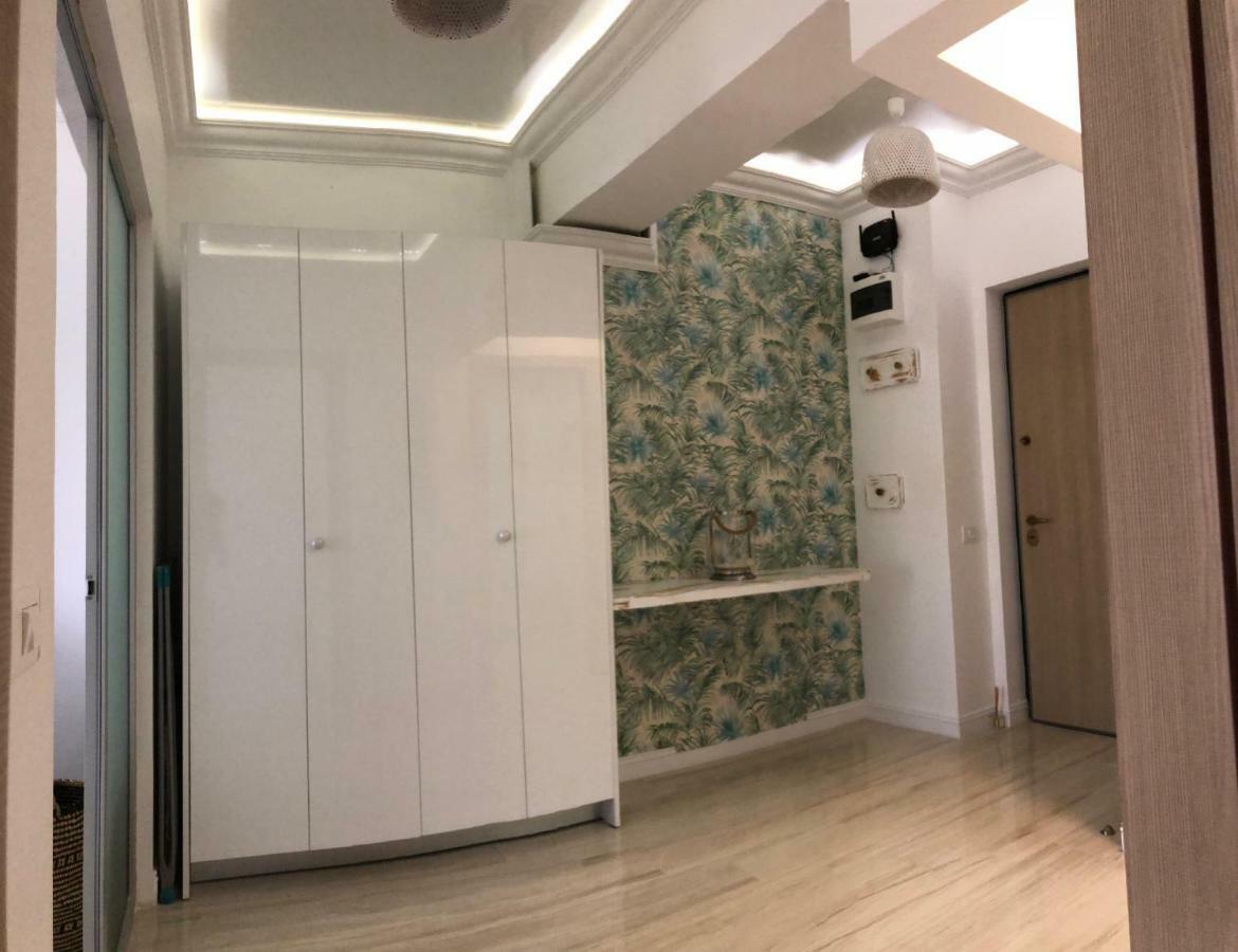 White Tower Mamaia - Private Apartment Extérieur photo