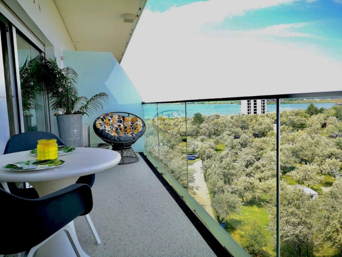 White Tower Mamaia - Private Apartment Extérieur photo