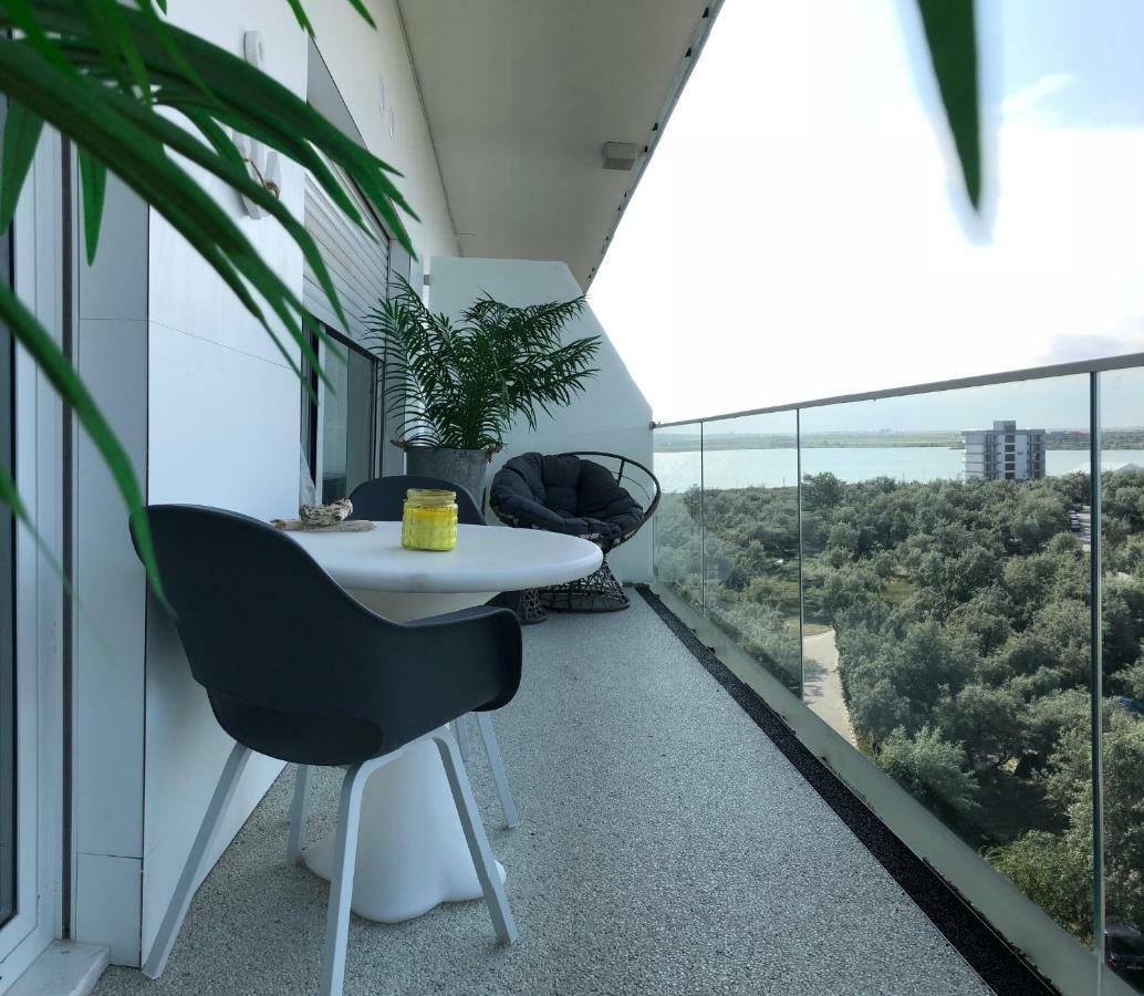 White Tower Mamaia - Private Apartment Extérieur photo