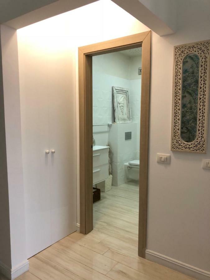 White Tower Mamaia - Private Apartment Extérieur photo