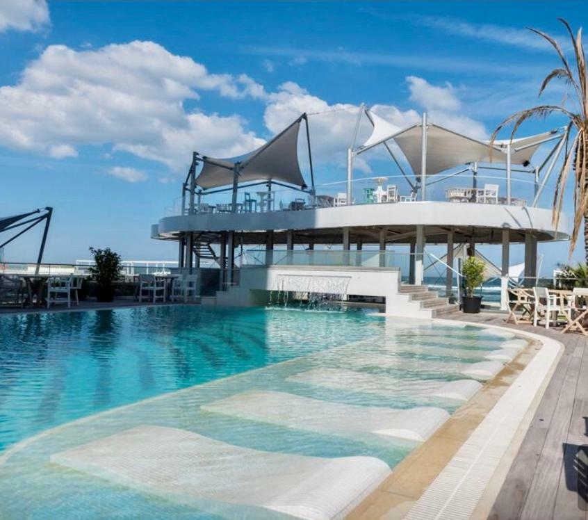 White Tower Mamaia - Private Apartment Extérieur photo