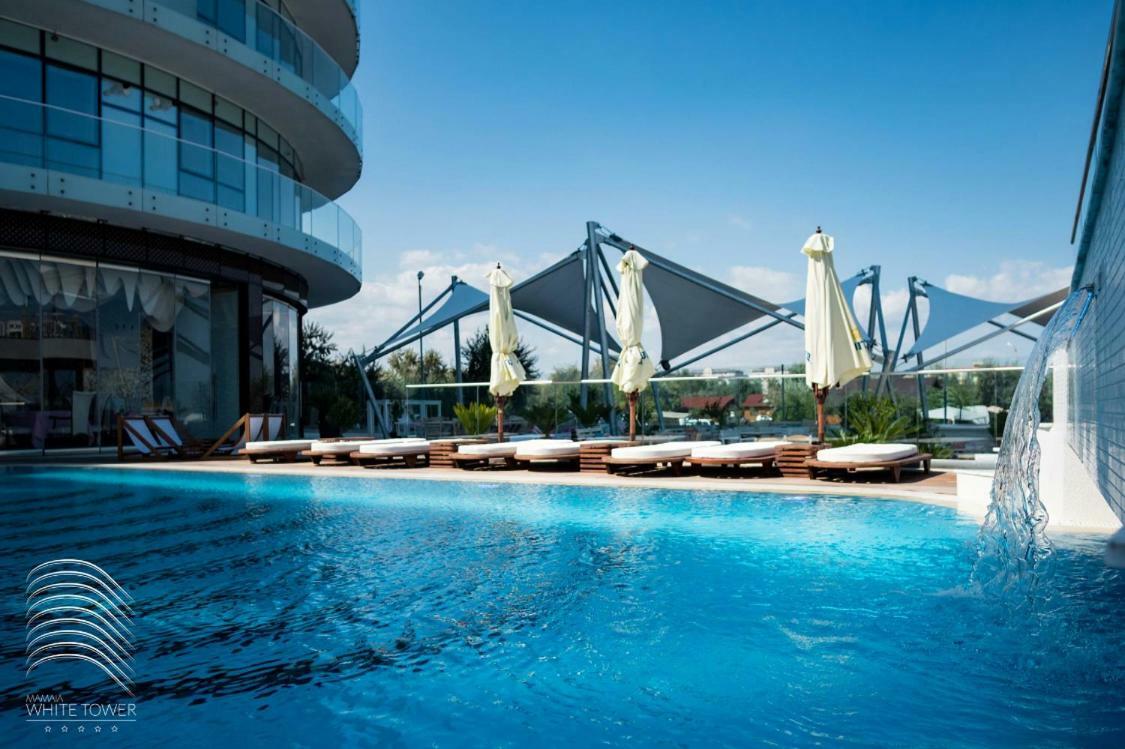 White Tower Mamaia - Private Apartment Extérieur photo